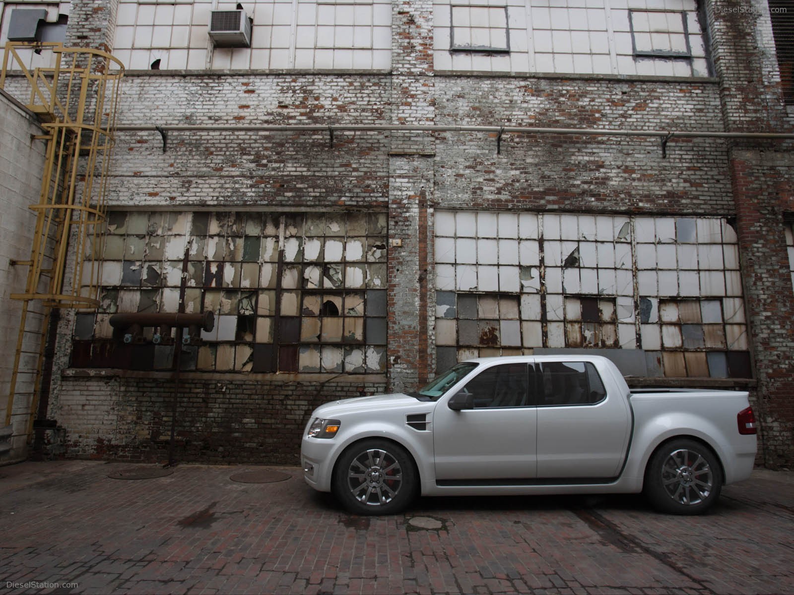 Ford Explorer Sport Trac (2005